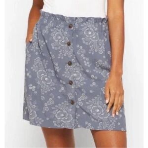 Madewell Blue Floral Button-Down Skirt. Size M . Style M9824